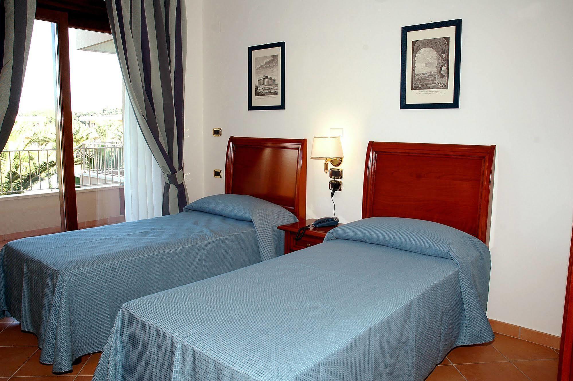 Minerva Resort Hotel Paestum Room photo